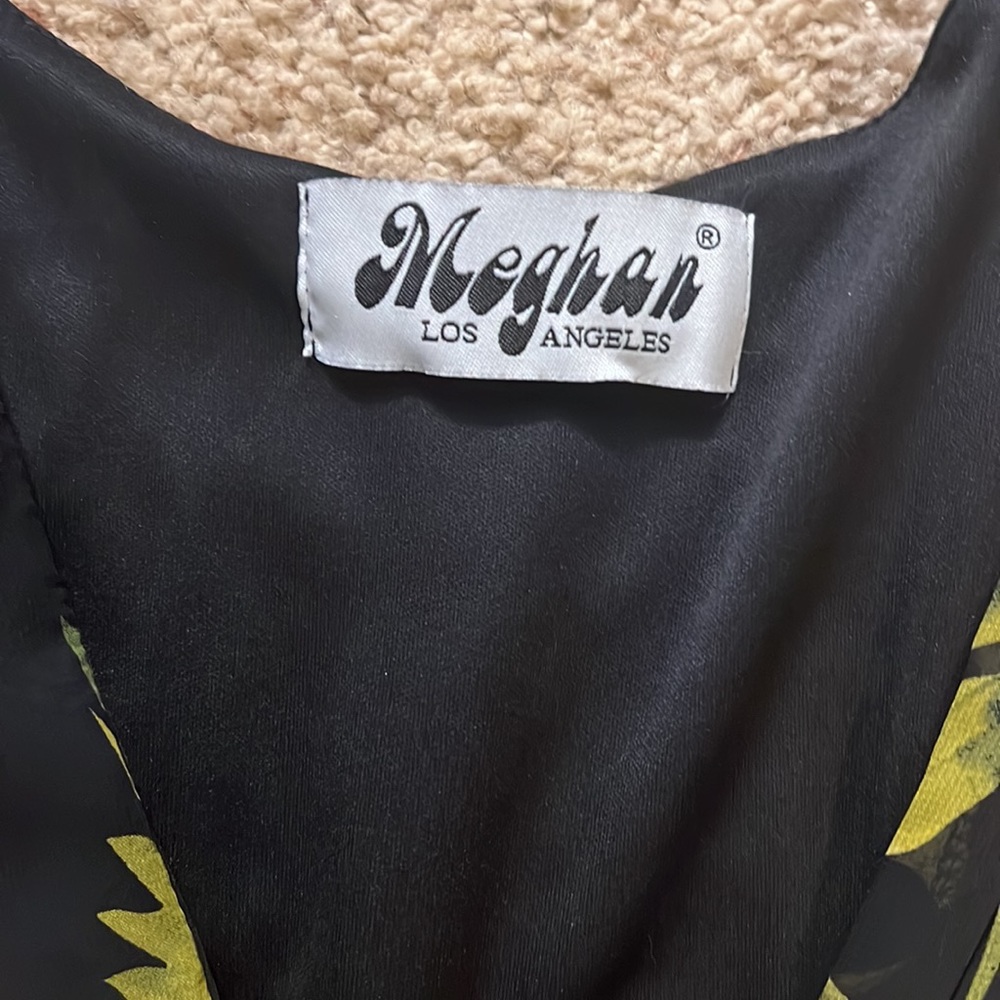 Meghan LA Floral Black Dress - Picture 2 of 3